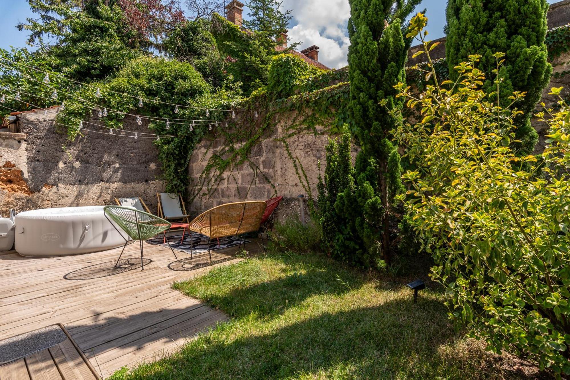 La Villa Sassolini Avec Jacuzzi Lyon Exterior photo